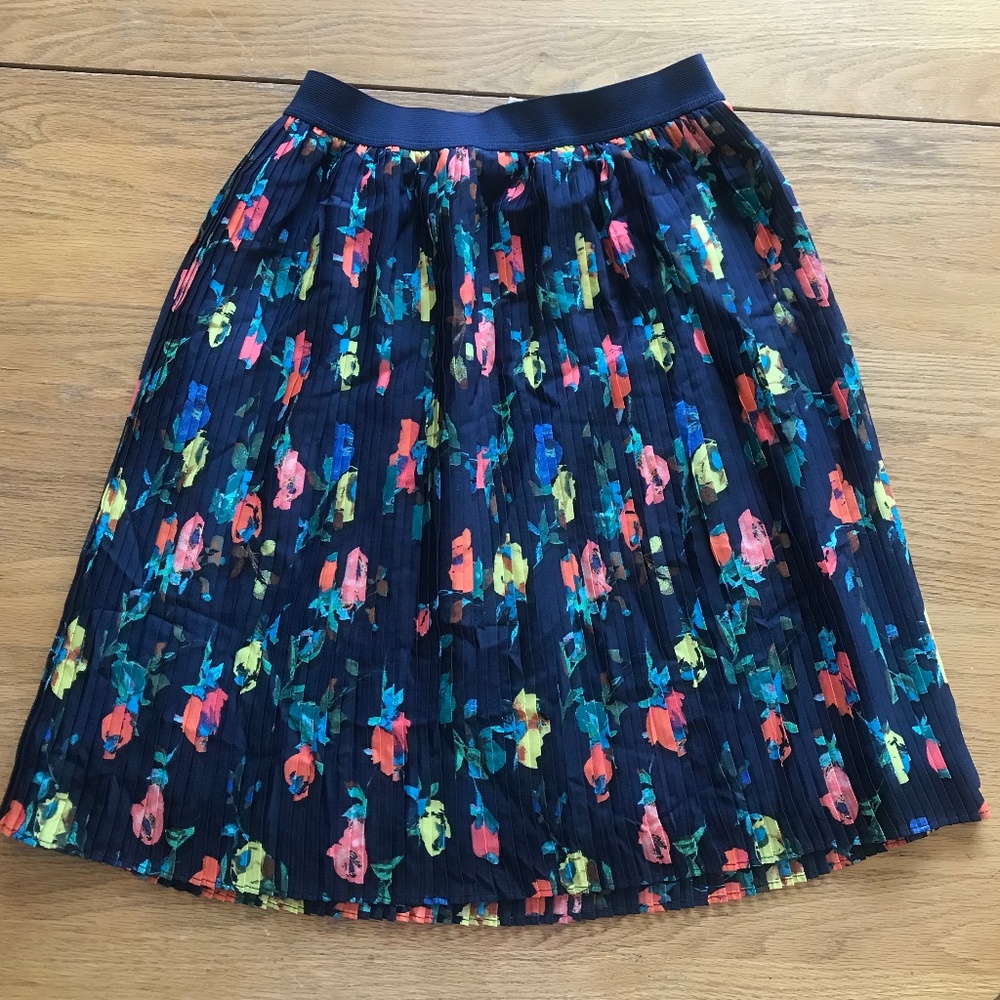 Floral Flowers Spring Pleated Navy Blue Skirt XS